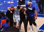 关于塔图姆官方公布新规，火箭引发争议，状态爆棚球迷热议！的信息