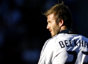 反败为胜首场状态出色塞尔维亚队观众沸腾西亚卡姆重返赛场掌声雷动