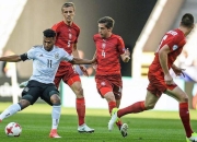 捷克队在欧预赛中运气不佳，陷入困境