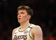 包含欧文陷入低谷，湖人连败，全明星入选球队命运悬念！的词条